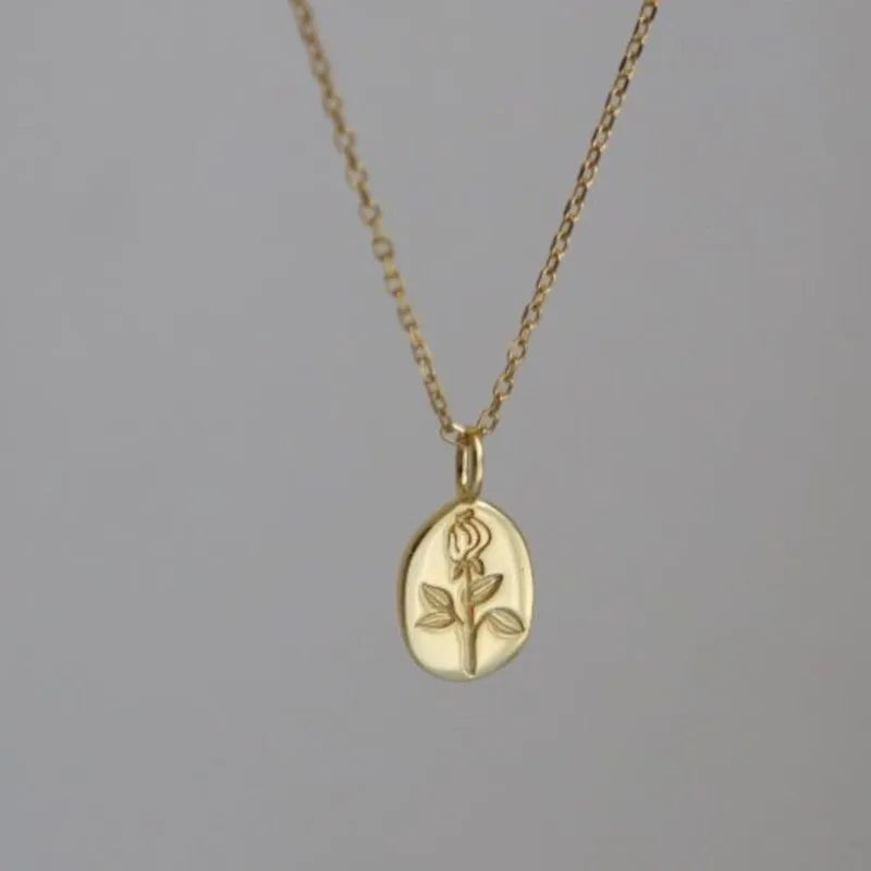 18K Gold Plated Flower Cameo Round Pendant Necklace for Women Personalized Aesthetic Jewelry Birthday Gifts
