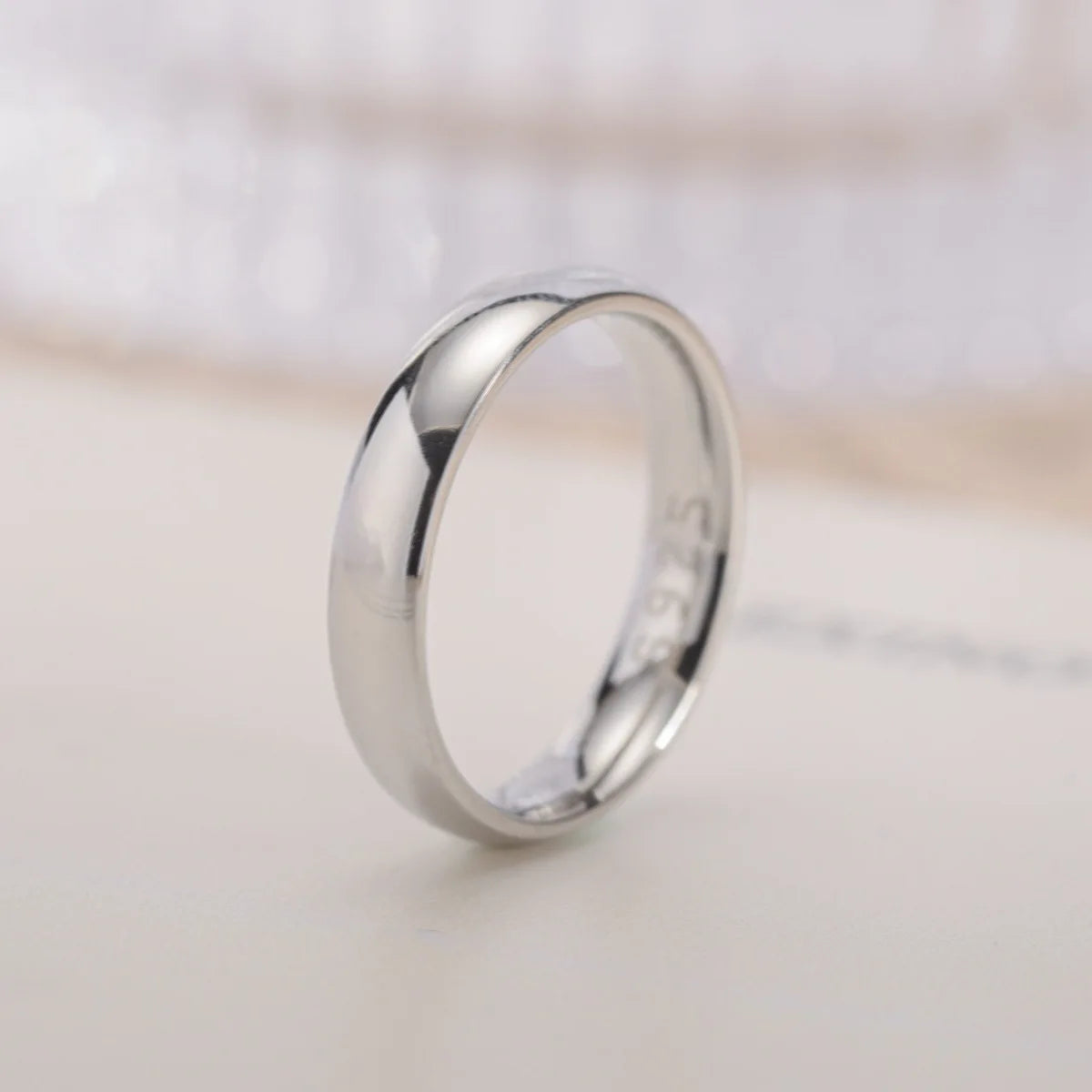 Goldfarbener Ring, modisch, schlicht, Damenring, Partnerring, Ehering, Verlobungsring, Schmuckgeschenk